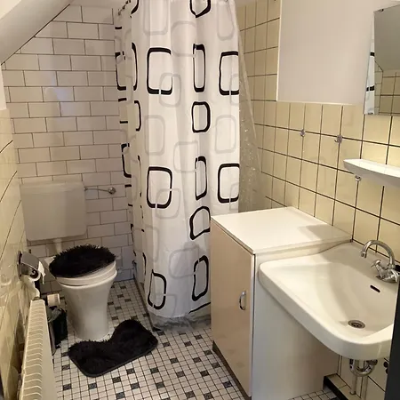 Проживание в семье Gemuetliches Und Ruhiges Gaestehaus In